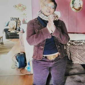 Meet your Posher, Carrie